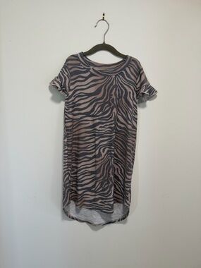 Girls' Zebra-Stripe Casual Ruffle Sleeve Dress in Brown and Gray